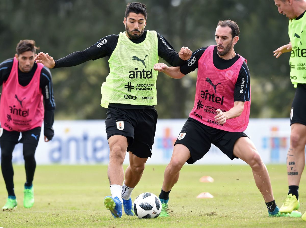 fbl-wc-2018-uru-training-5b0e77253467ac5872000004.jpg