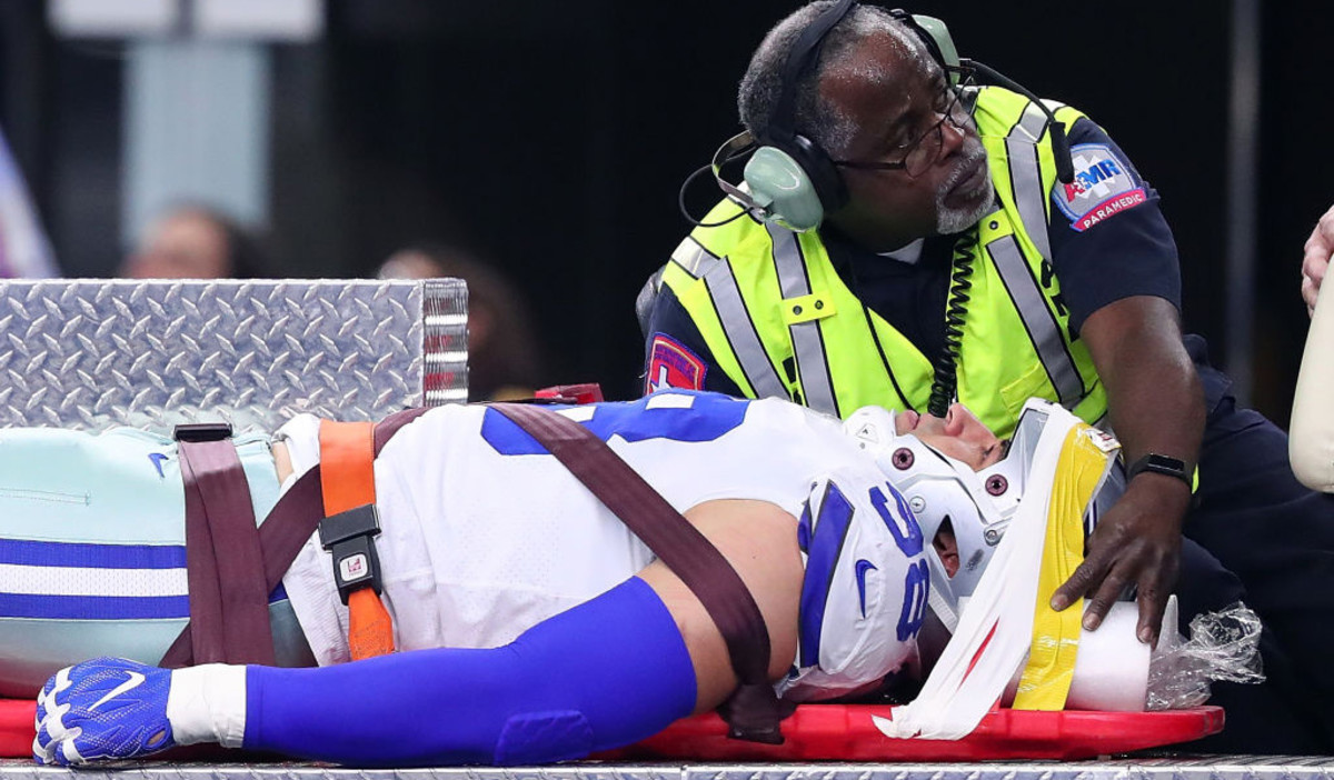 NFL Week 16 injury news Cowboys' Tyrone Crawford (neck) carted off
