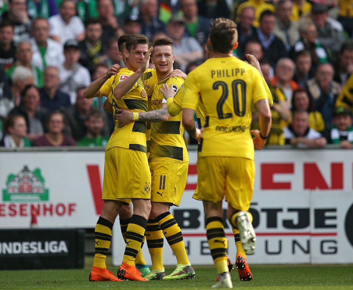 sv-werder-bremen-v-borussia-dortmund-bundesliga-5b743286a07d0e5761000001.jpg