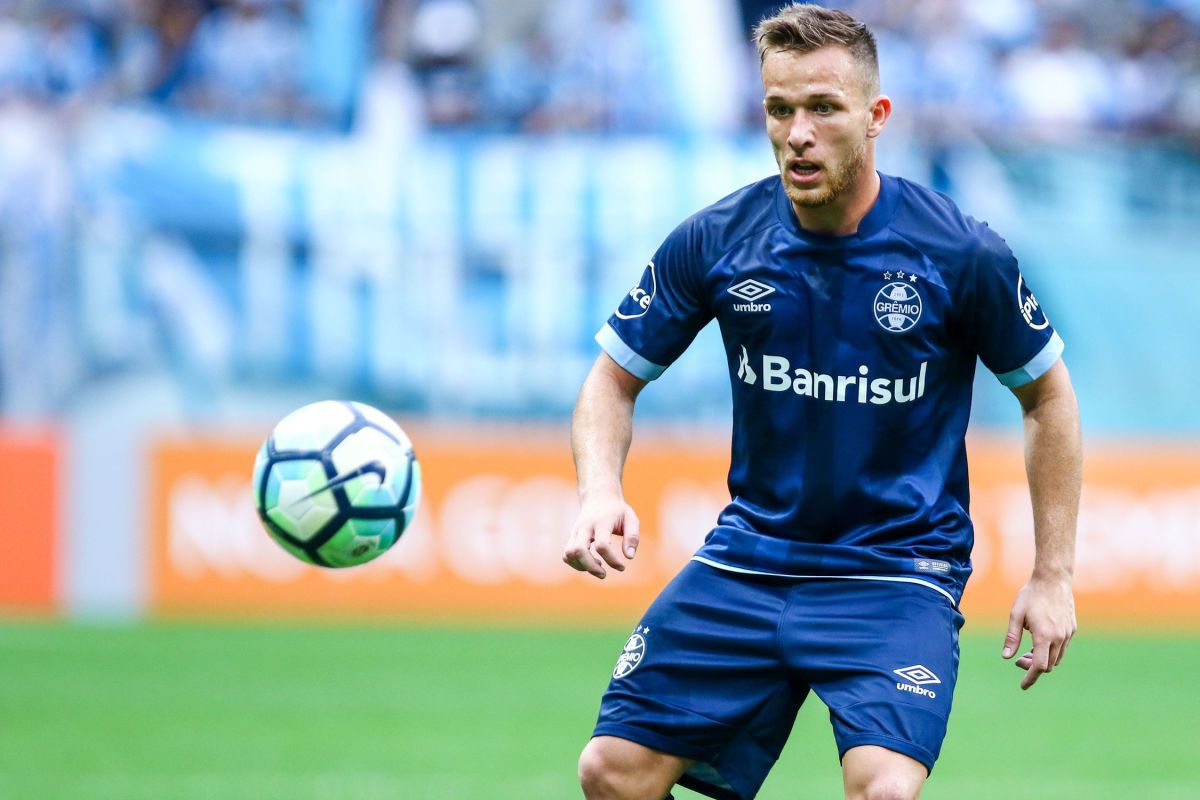 gremio-v-fluminense-brasileirao-series-a-2017-5b41eb797134f6664c000029.jpg