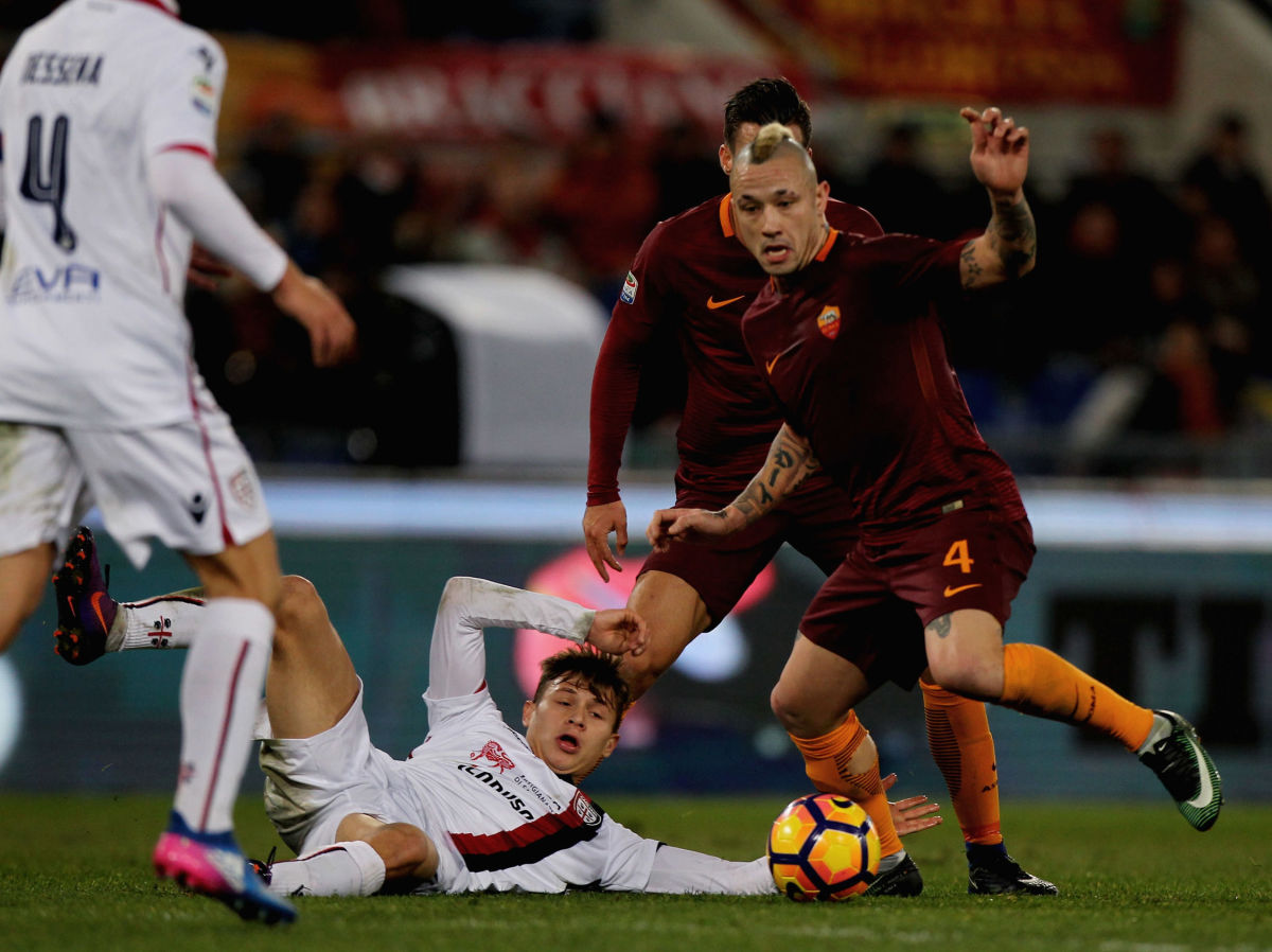 as-roma-v-cagliari-calcio-serie-a-5c1a370c5cd07e82fd000001.jpg