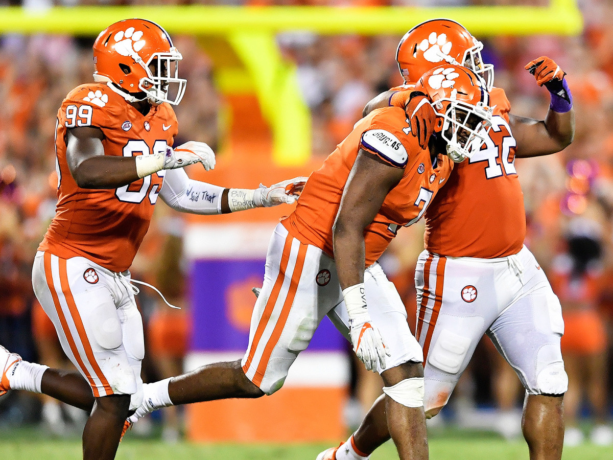clemson-d-line-inline.jpg