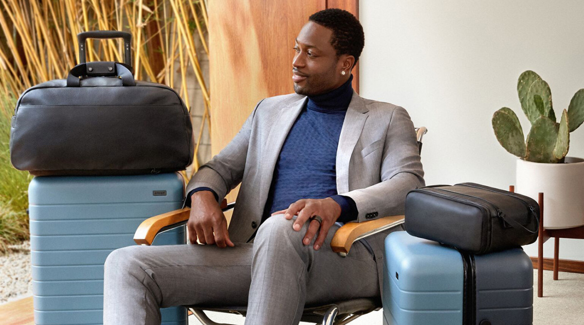 dwyane-wade-away-luggage.jpg
