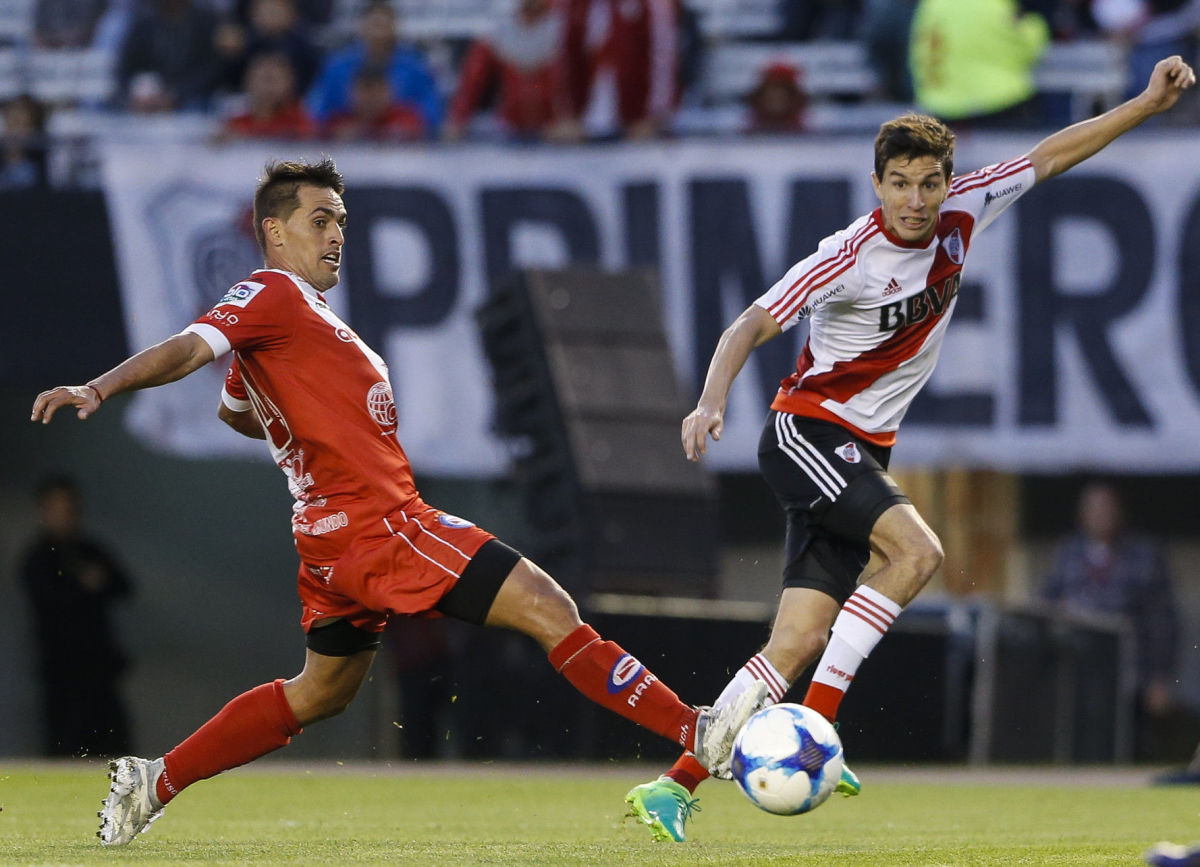 river-plate-v-argentinos-juniors-superliga-2017-18-5b7cc8d3b37eaf10f1000001.jpg