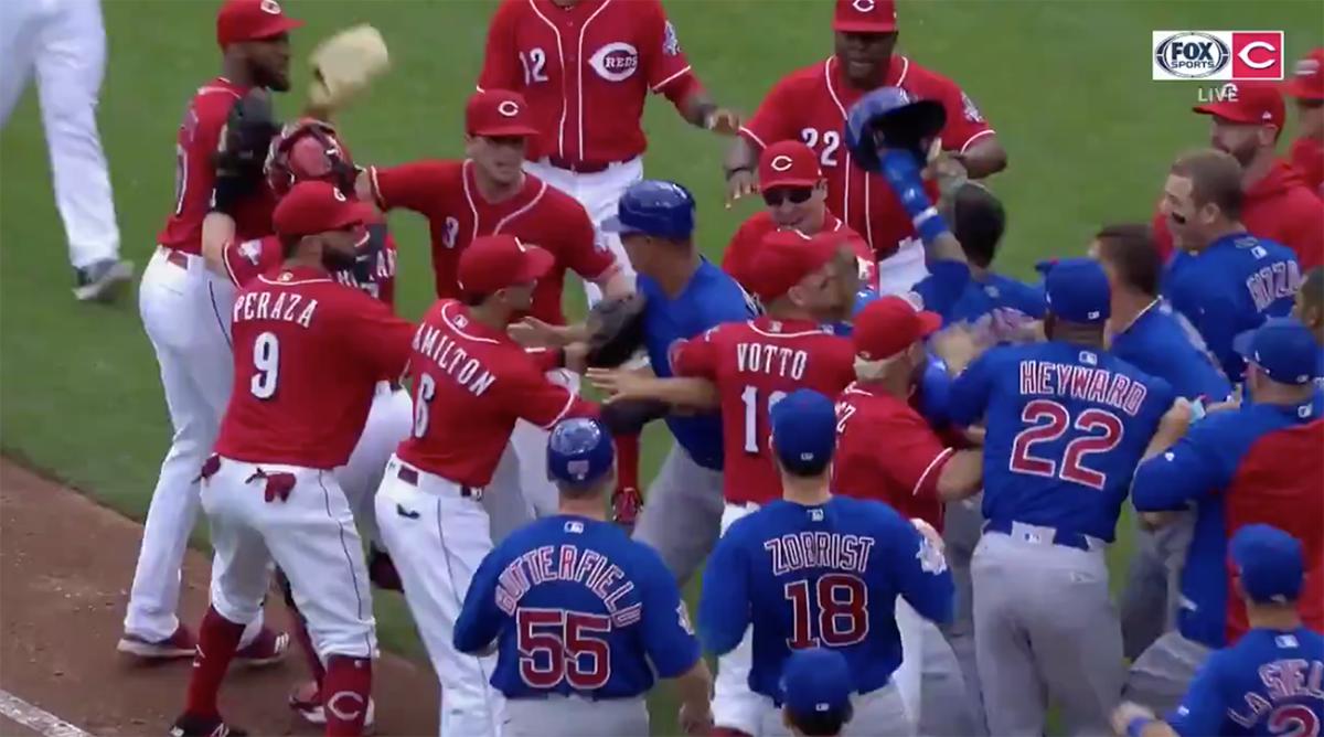 cubs-reds-bench-clears.png