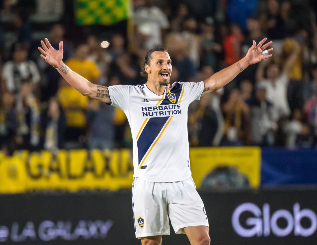 mls-soccer-los-angeles-galaxy-v-real-salt-lake-5b28d2eb73f36c1b0e00002a.jpg