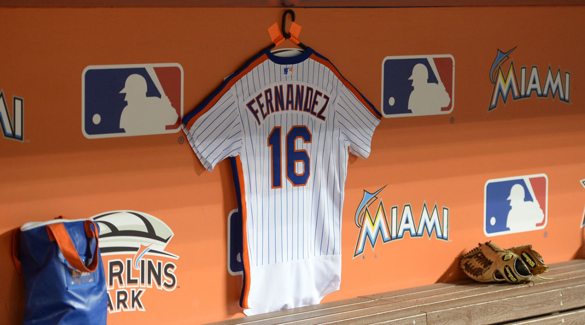 Jose Fernandez remembered by Marlins with new MVP chain - Sports Illustrated