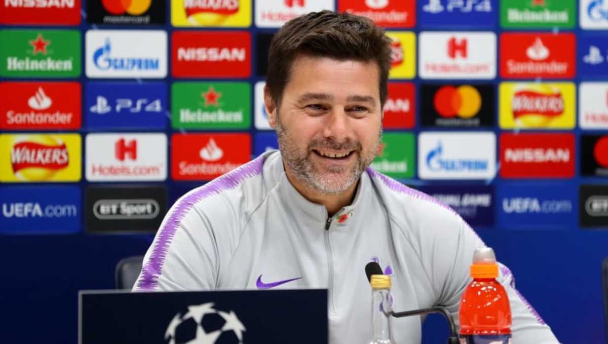 tottenham-hotspur-training-session-and-press-conference-5be0682517308bc441000001.jpg