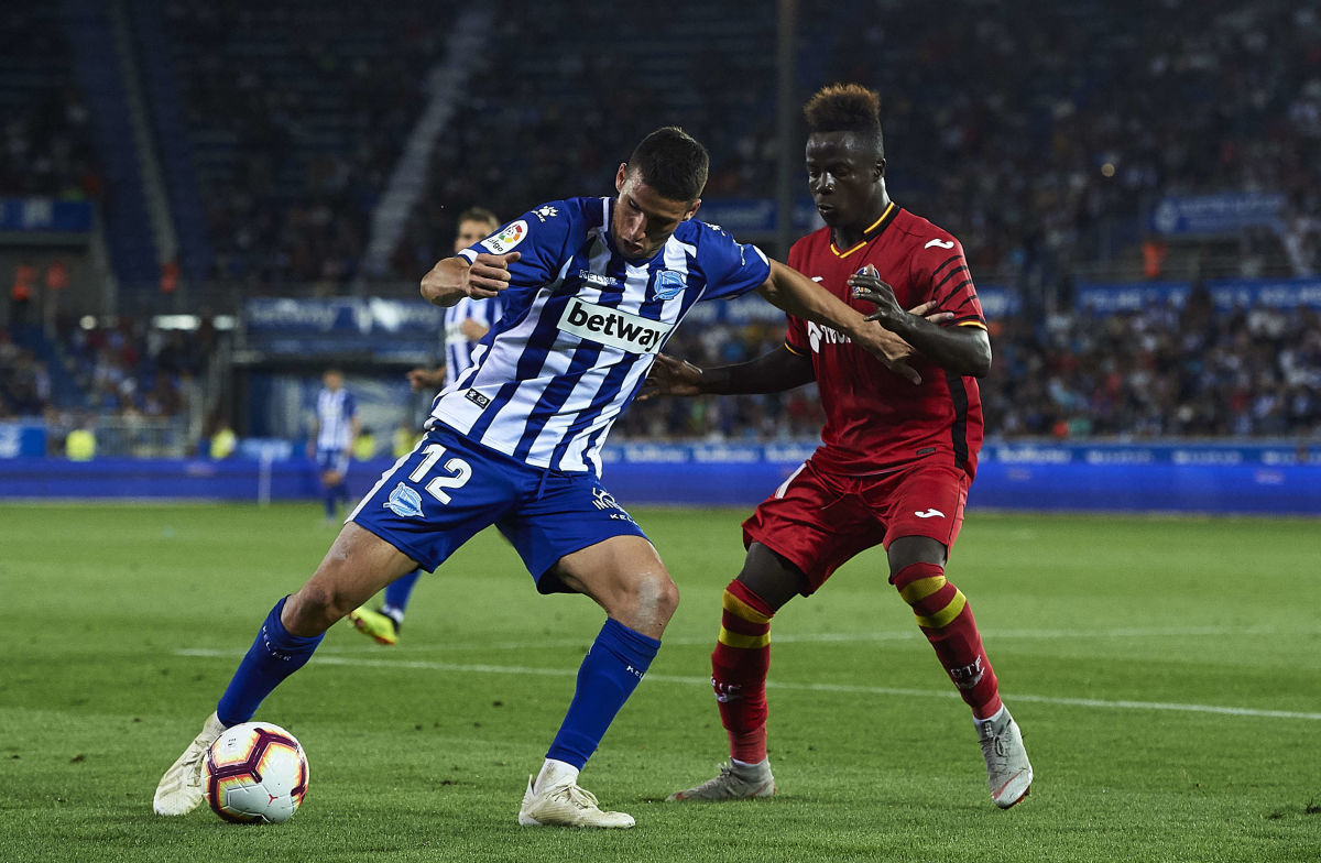 deportivo-alaves-v-getafe-cf-la-liga-5c1b93f9a0d8270349000001.jpg