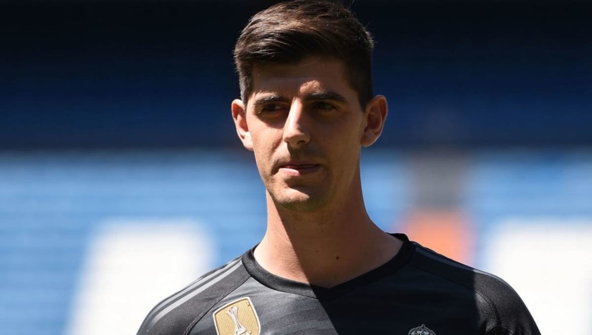 real-madrid-unveil-new-signing-thibaut-courtois-5b6e9d5a5c0ee4d564000003.jpg