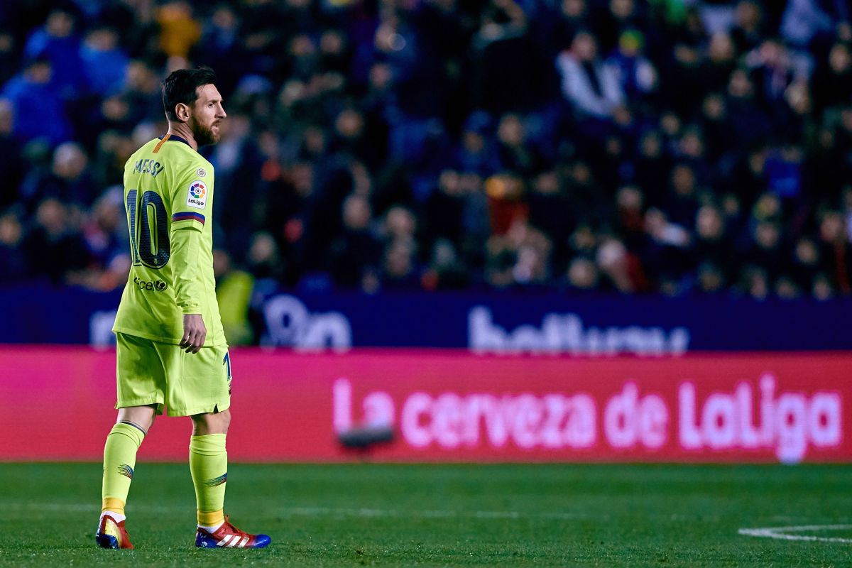 Levante UD v FC Barcelona - La Liga