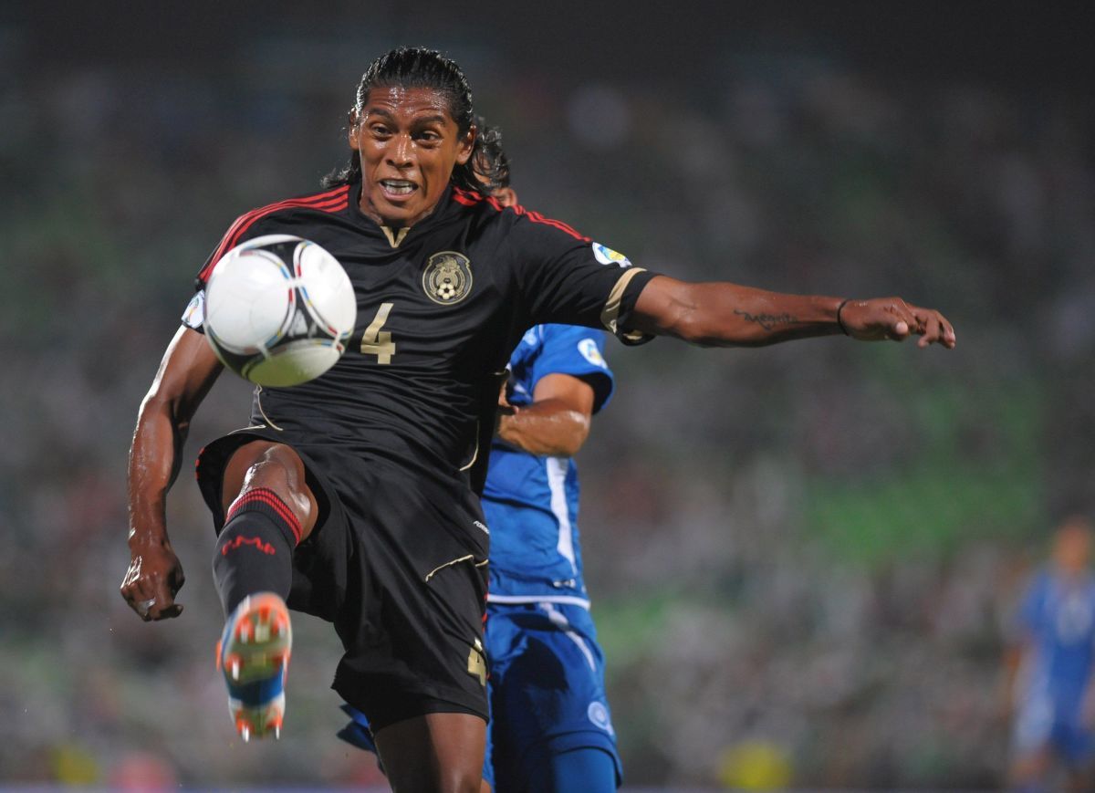 fbl-wc2014-qualifiers-mex-esa-5b5a6e29347a02235b000004.jpg