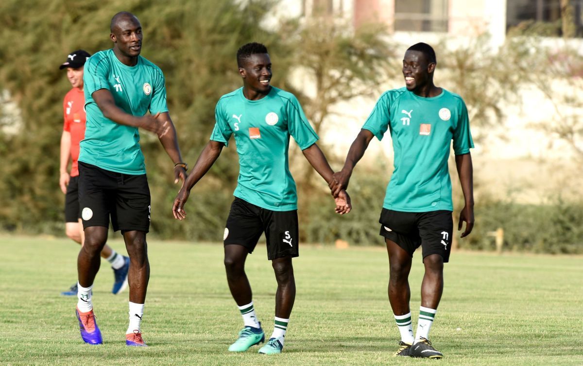 fbl-wc-2018-sen-training-5b2004cdf7b09dca62000002.jpg