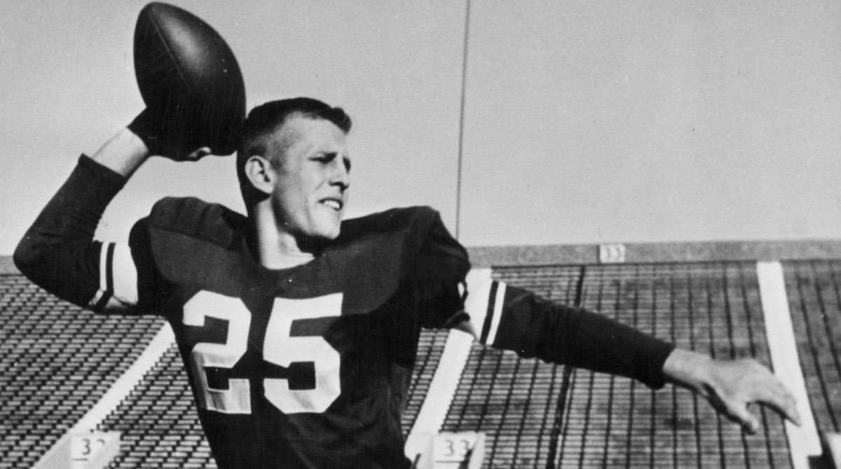 Ex-Eagle, Hall of Famer Tommy McDonald dies at 84 - Sports Illustrated