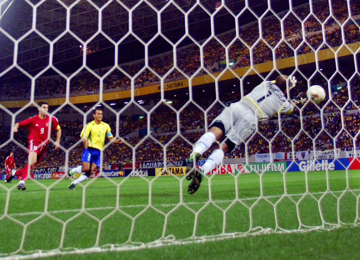 brazil-s-goalkeeper-marcos-1-leaps-to-make-a-sav-5b0e7986f7b09d480600001f.jpg