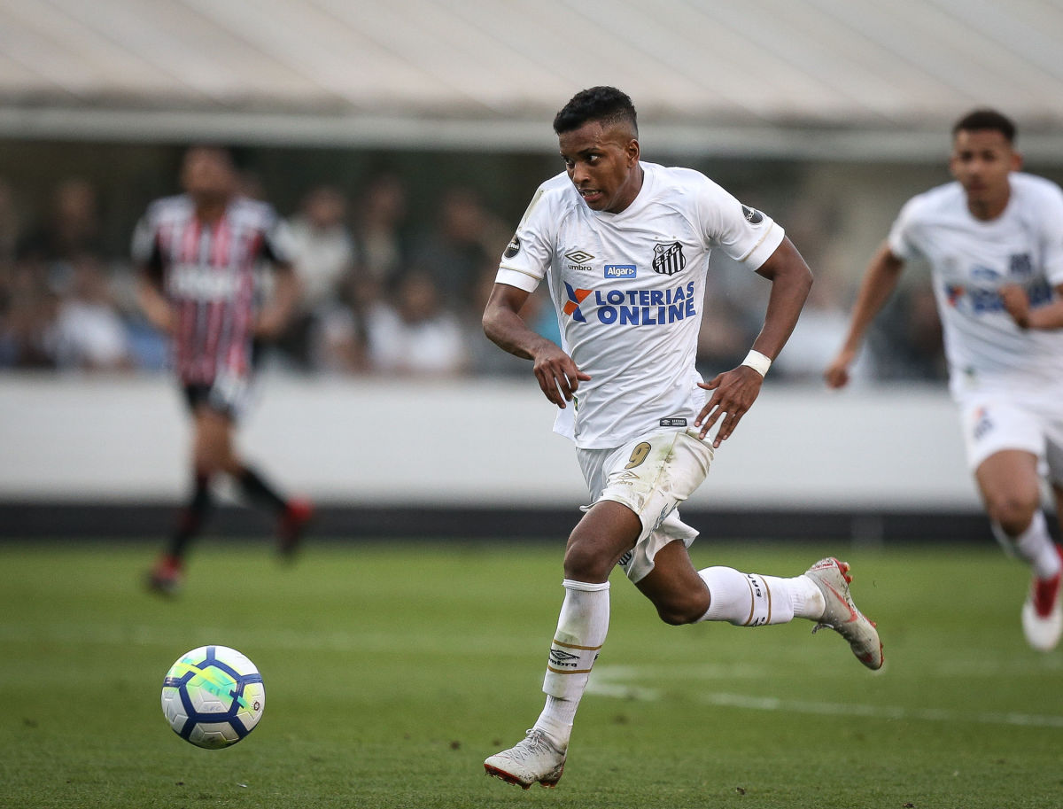 santos-v-sao-paulo-brasileirao-series-a-2018-5be197784d4362d31c000015.jpg