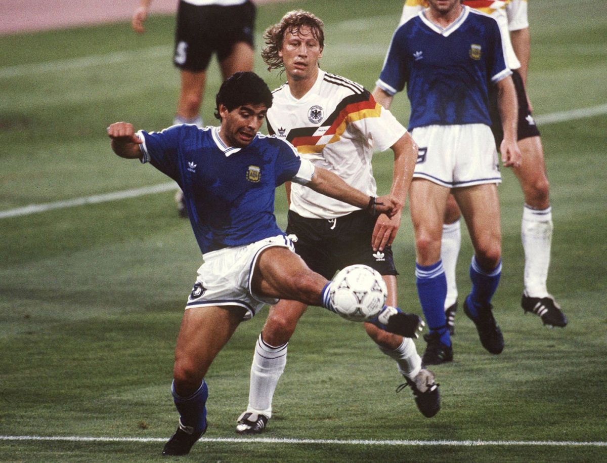 fussball-wm-1990-finale-ger-arg-1-0-n-e-5b099281f7b09dbd74000003.jpg
