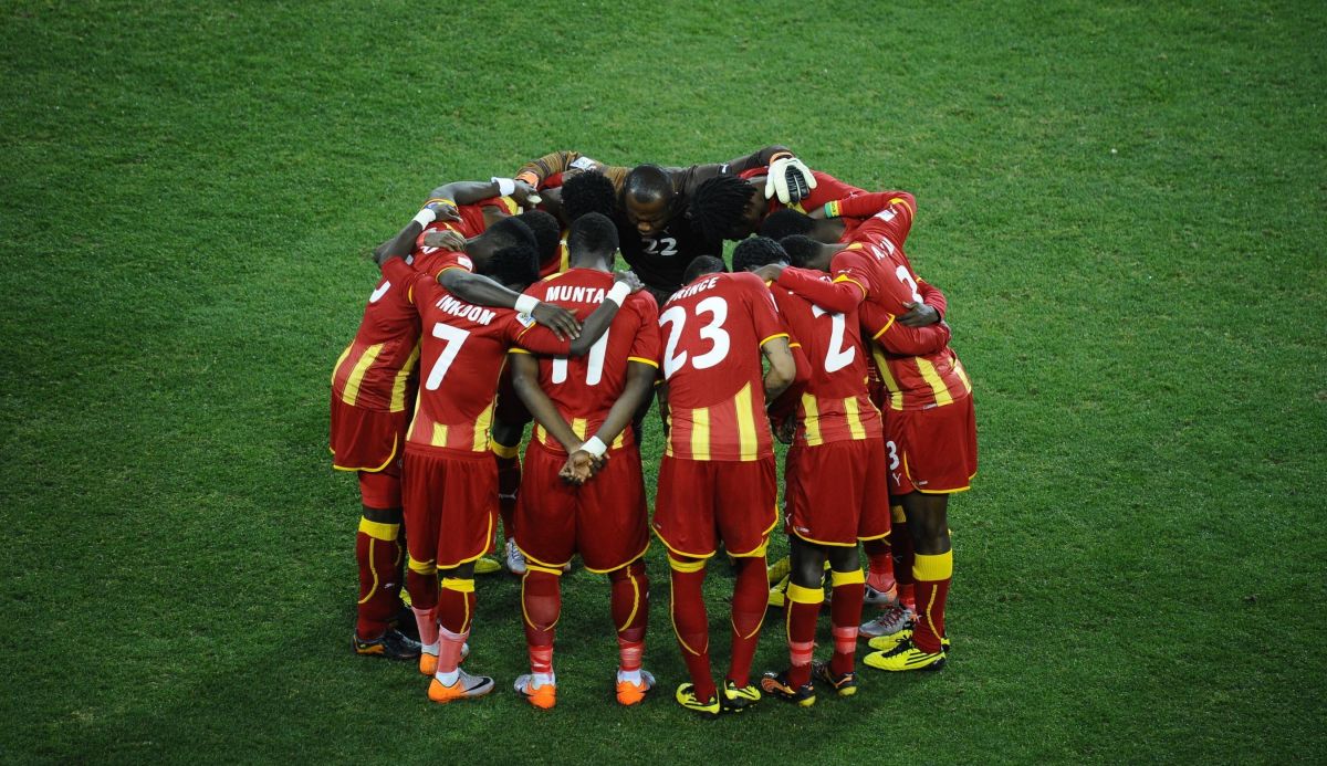 members-of-ghana-s-football-team-gather-5b1aabe47134f65c1f000001.jpg