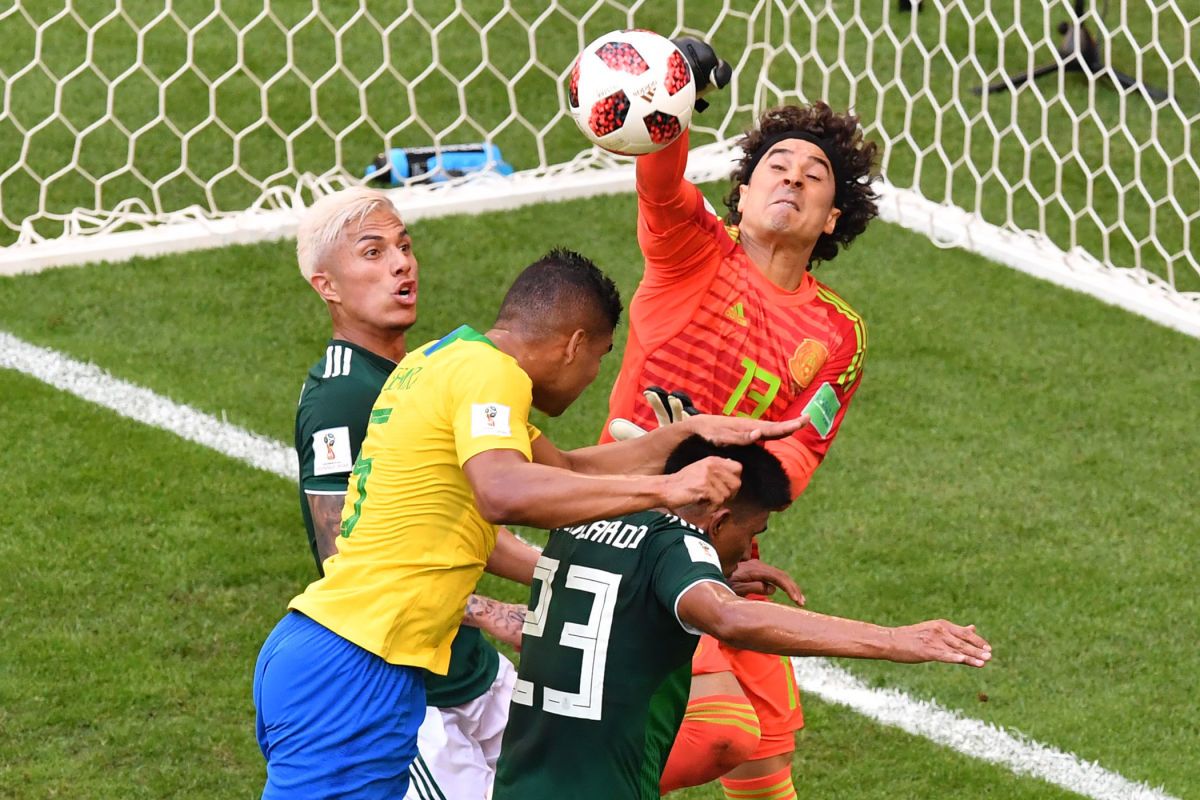 fbl-wc-2018-match53-bra-mex-5b3e402e73f36c8b4f000002.jpg