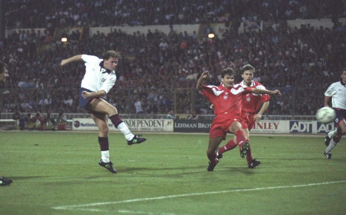 paul-gascoigne-scores-england-s-second-goal-5af72dbe3467ac5f90000011.jpg