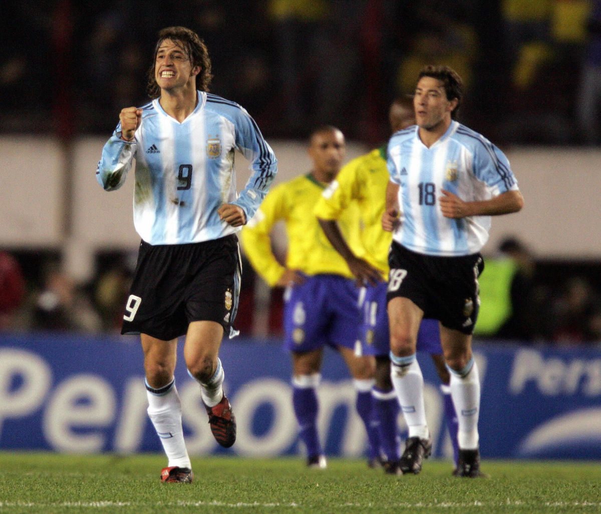 argentine-soccer-striker-hernan-crespo-5b3a76c9f7b09dfc7100000e.jpg