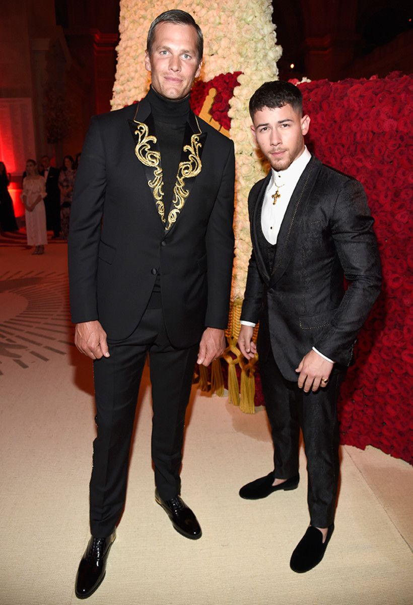 tom-brady-nick-jonas.jpg