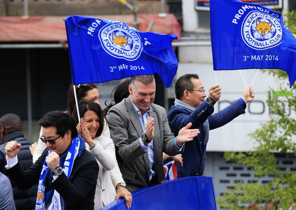 leicester-city-championship-winners-bus-parade-5be5d1501759651850000001.jpg