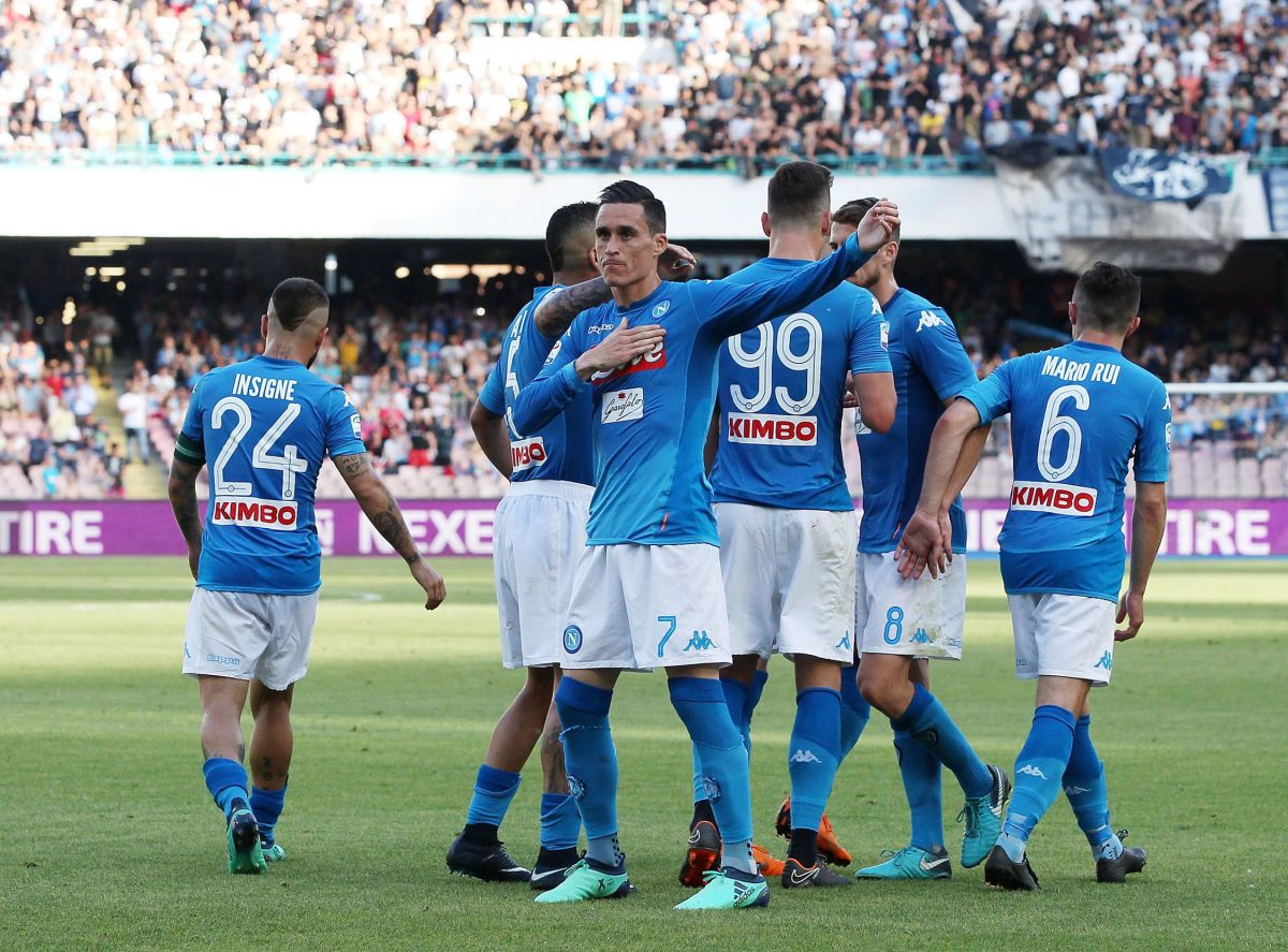 ssc-napoli-v-fc-crotone-serie-a-5b55f1833467ac0e65000035.jpg