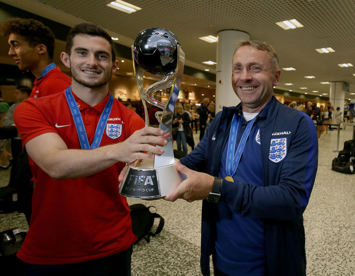 england-u20-s-fifa-world-cup-winners-airport-arrival-5b62c4827741ef6669000001.jpg