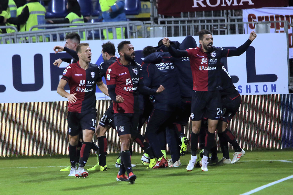 cagliari-v-as-roma-serie-a-5c1518b8b79d3dff8a000001.jpg