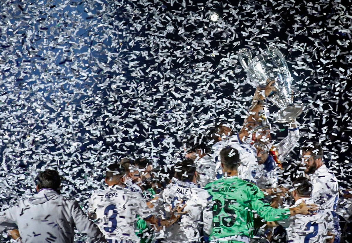 fbl-eur-c1-realmadrid-celebration-5b06649af7b09d655900002e.jpg