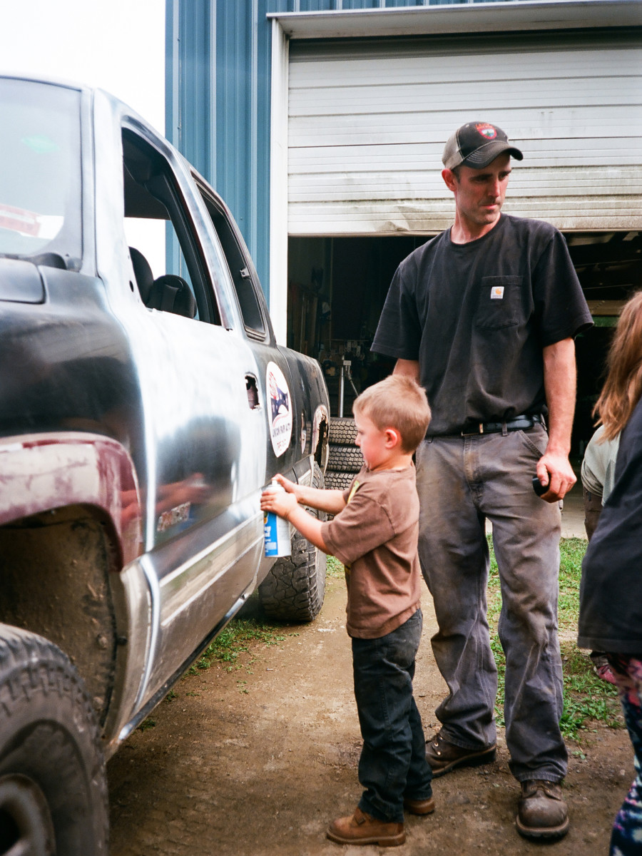 kids-spray-painting-truck-tall.jpg