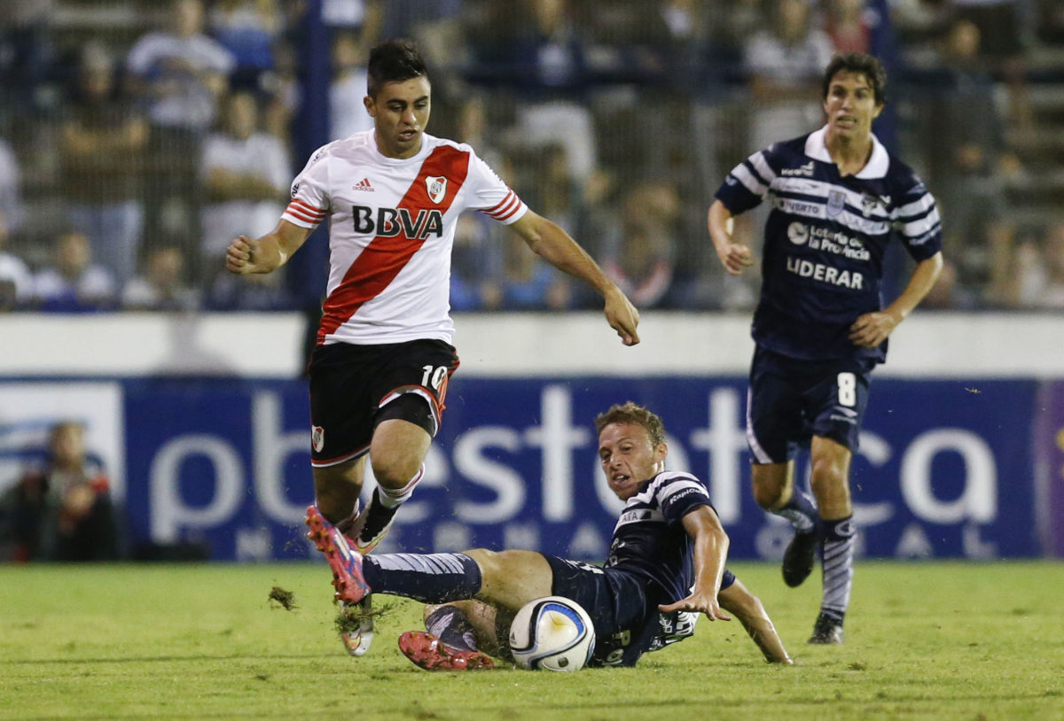 gimnasia-y-esgrima-la-plata-v-river-plate-torneo-primera-division-2015-5bf41d17659dd0987c000002.jpg