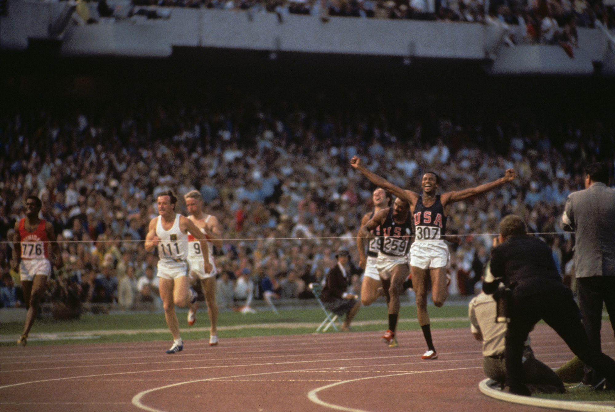 smith-carlos-finish-line.jpg