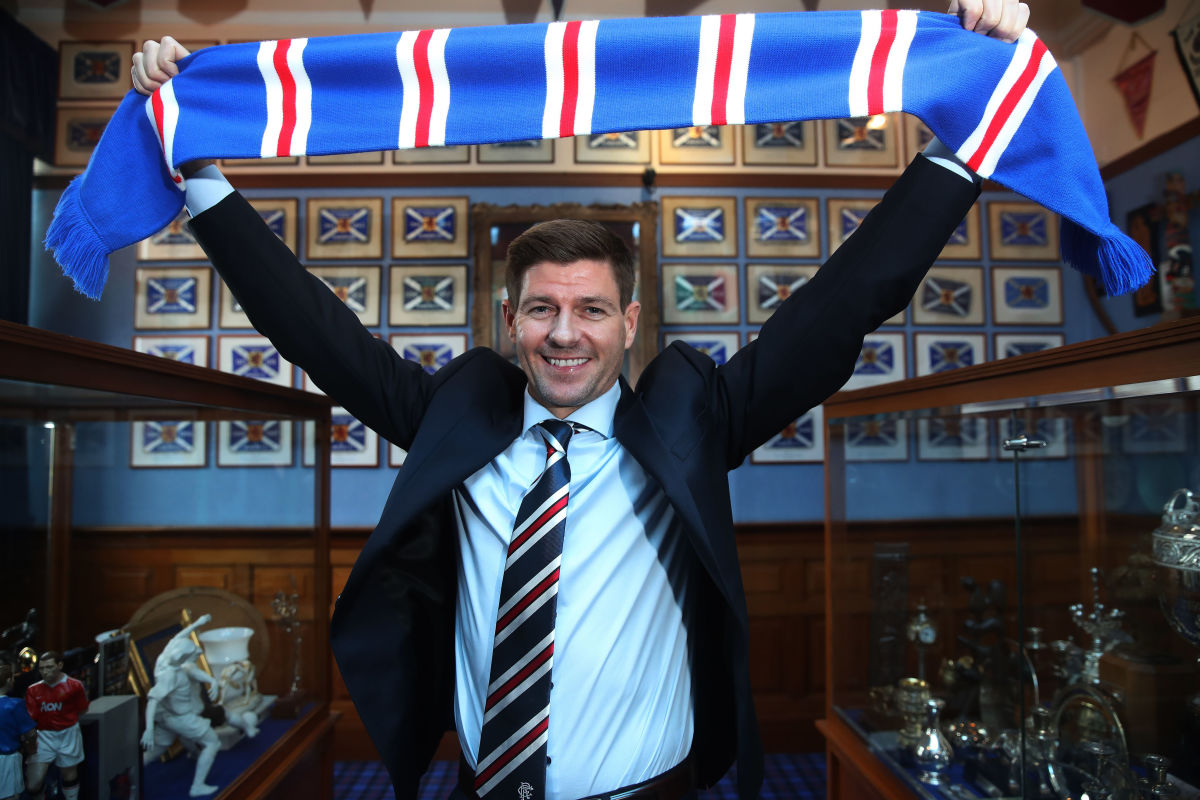 steven-gerrard-is-unveiled-as-the-new-manager-at-rangers-5b30c8967134f66e37000049.jpg
