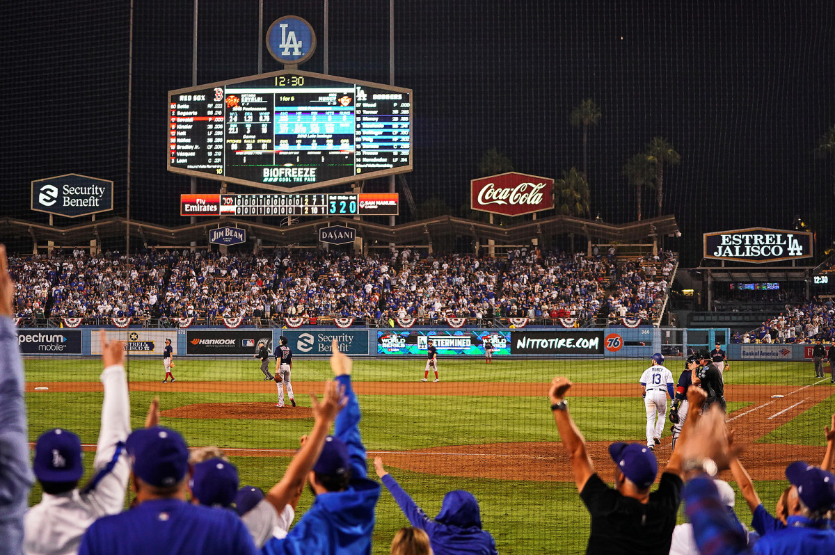 Max Muncy hits the game-winning home run in the 18th inning of Game 3 of the World Series vs. the Red Sox