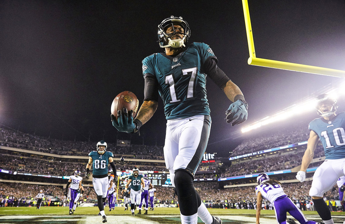 Philadelphia Eagles wide receiver Alshon Jeffery after scoring touchdown against the Minnesota Vikings