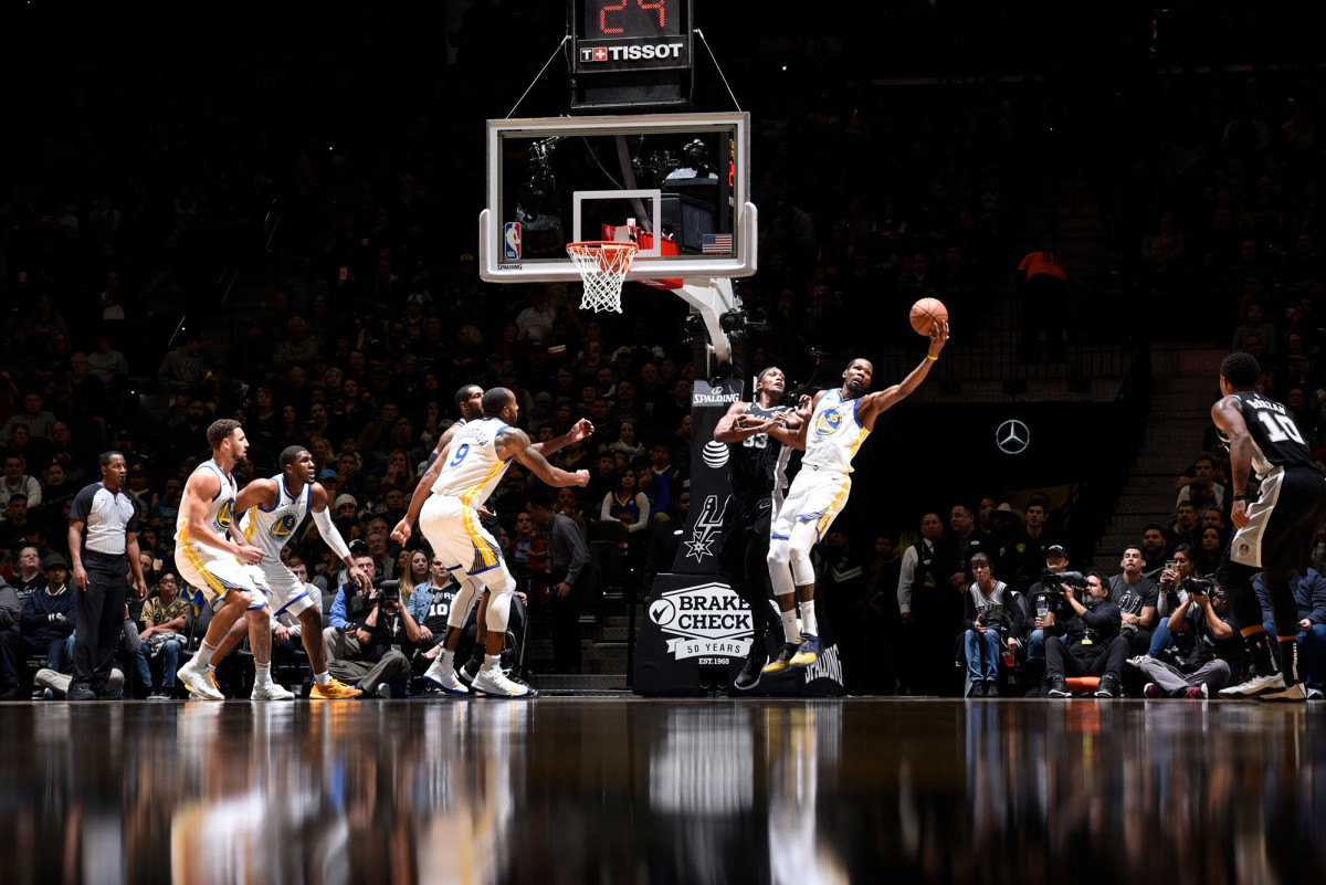 warriors-durant-reflection-photo.jpg