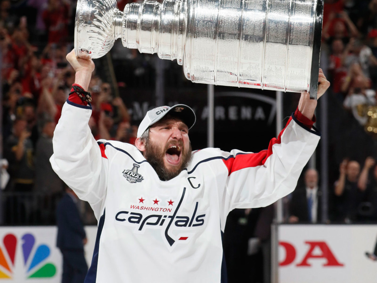 ovechkin-stanley-cup-raised.jpg
