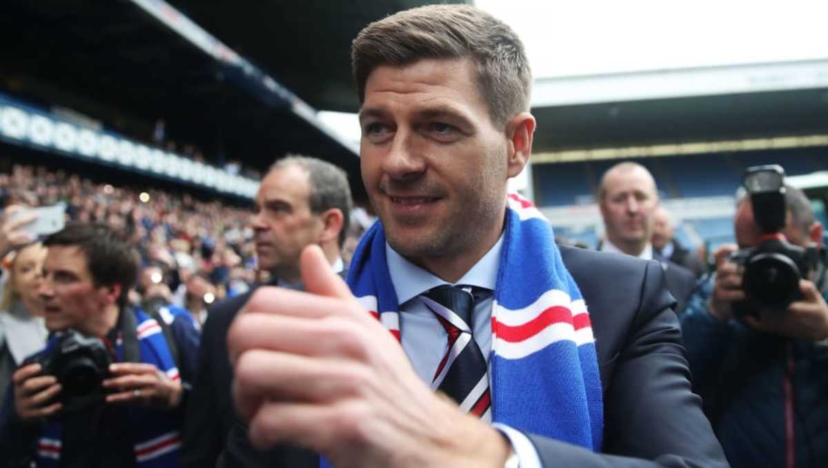 steven-gerrard-is-unveiled-as-the-new-manager-at-rangers-5b0565283467ac1482000005.jpg
