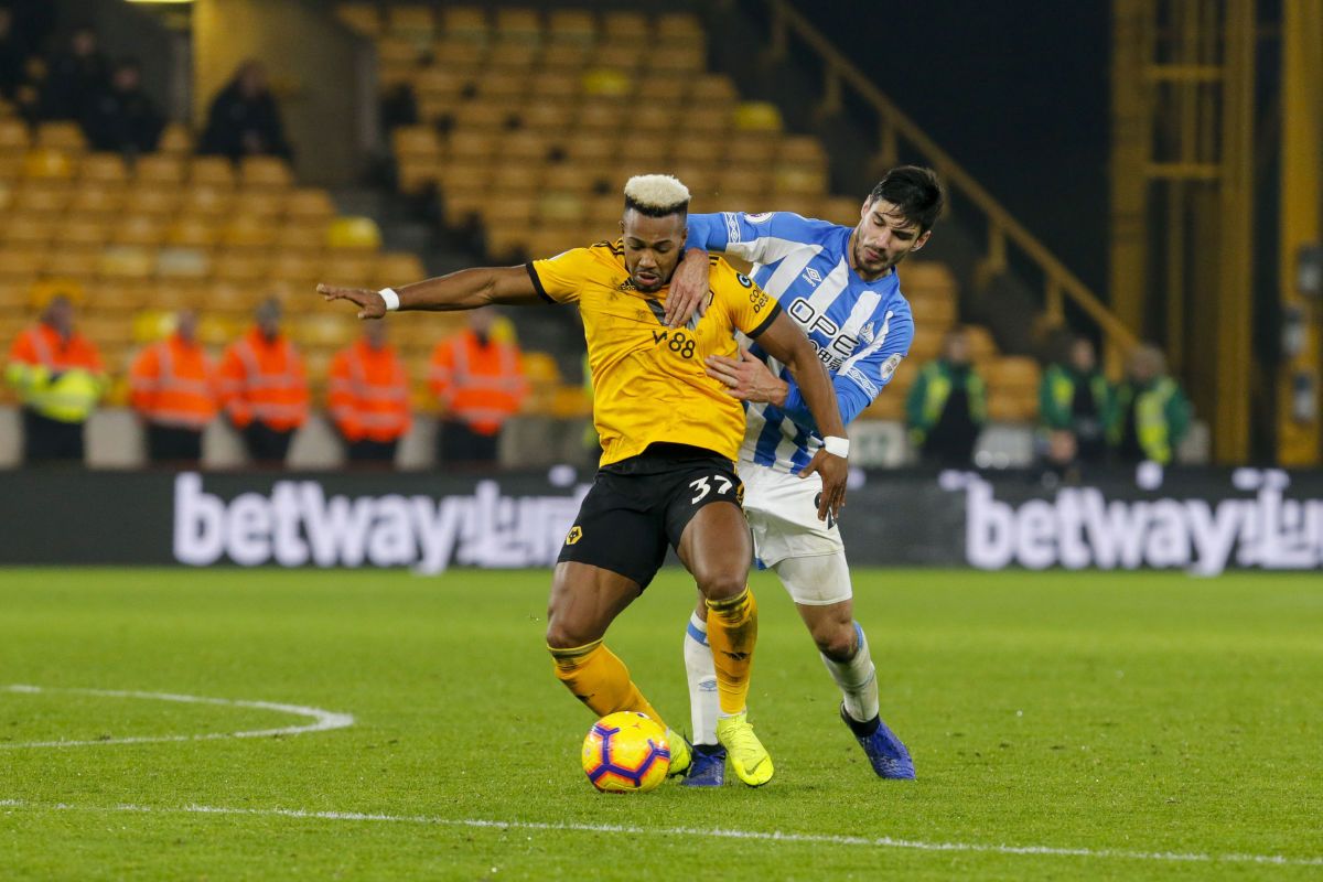 wolverhampton-wanderers-v-huddersfield-town-premier-league-5bfd1737a01da51c61000003.jpg