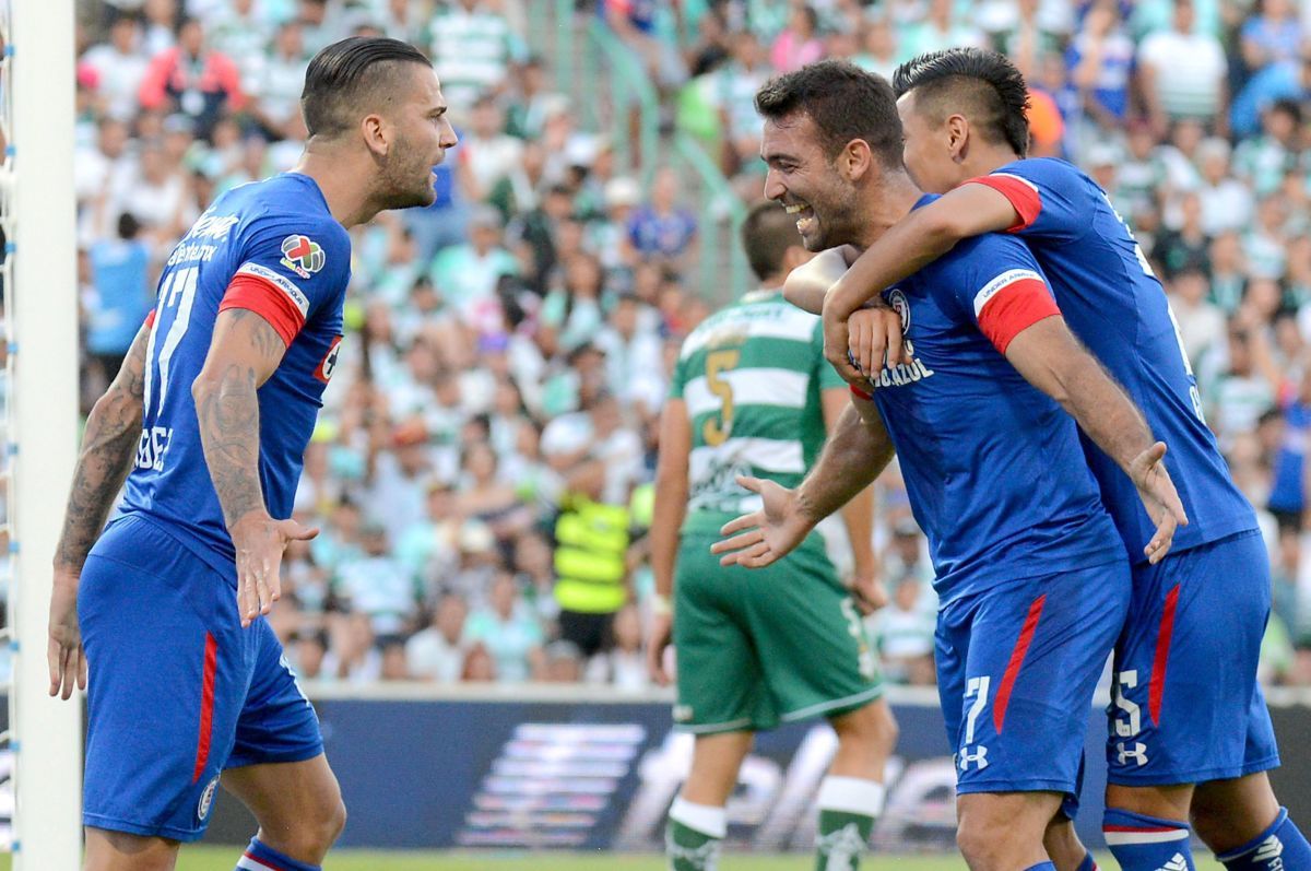fbl-mex-santos-cruz-azul-5b86f8d389bcacc9a9000001.jpg