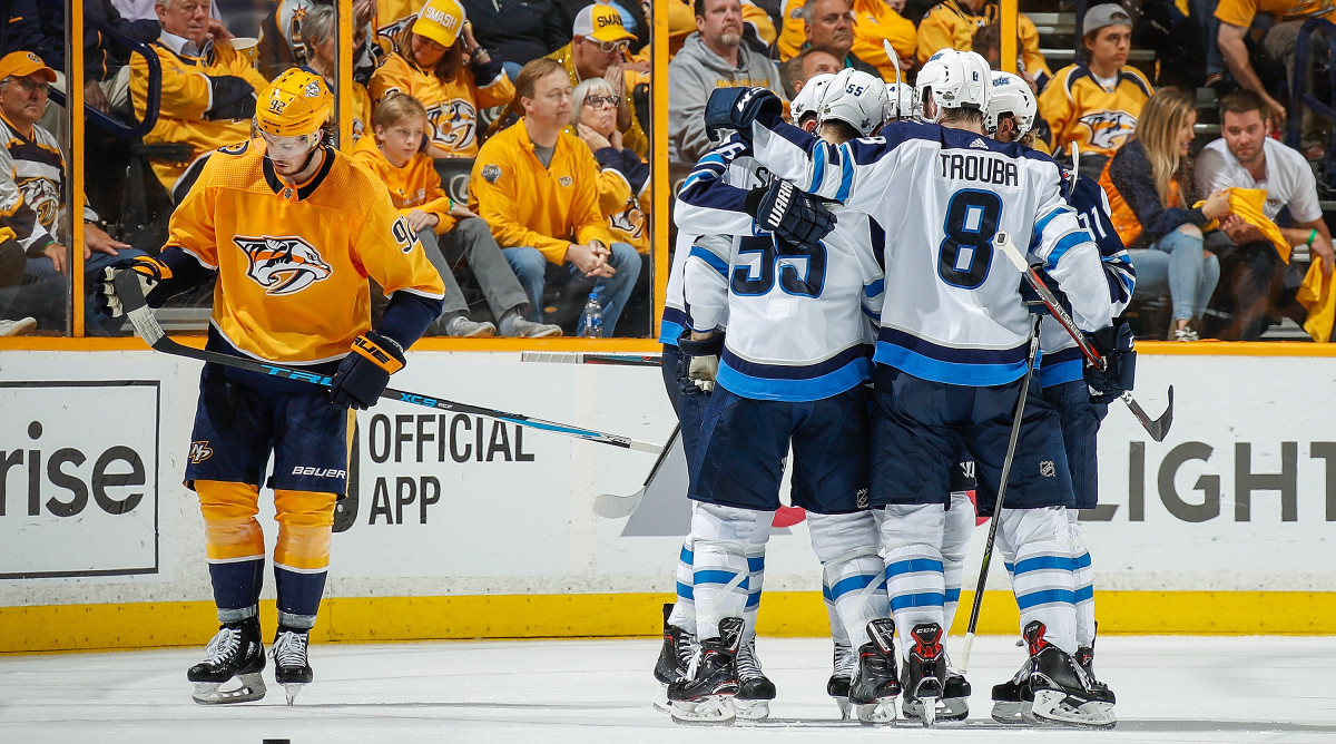 Winnipeg jets goalie. виннипег нэшвилл. виннипег нэшвилл. виннипег предаторз. виннипег - чикаго 4:0.
