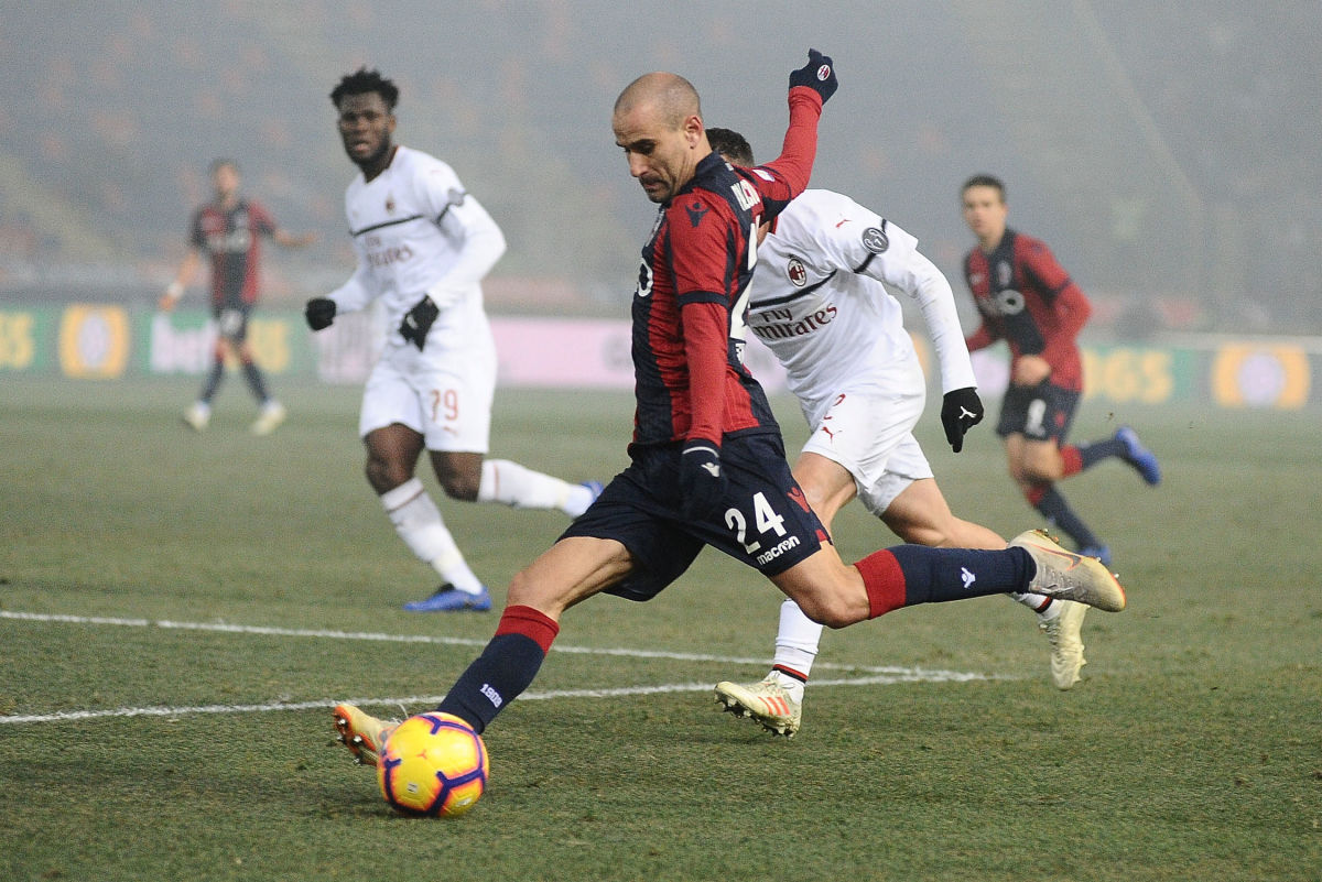 bologna-fc-v-ac-milan-serie-a-5c196db1020bf2b490000001.jpg