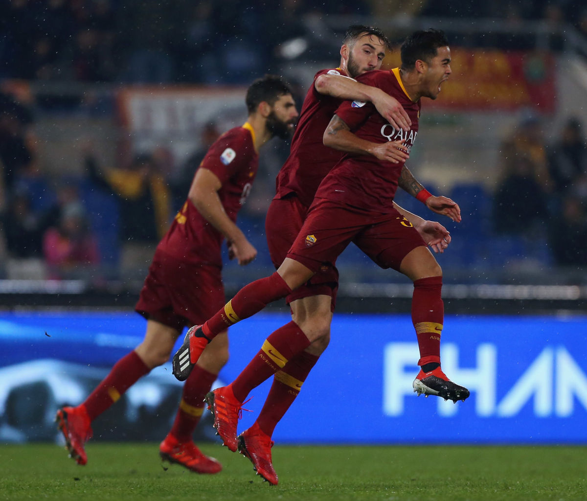 as-roma-v-genoa-cfc-serie-a-5c1bb1bcbf00e566da000001.jpg