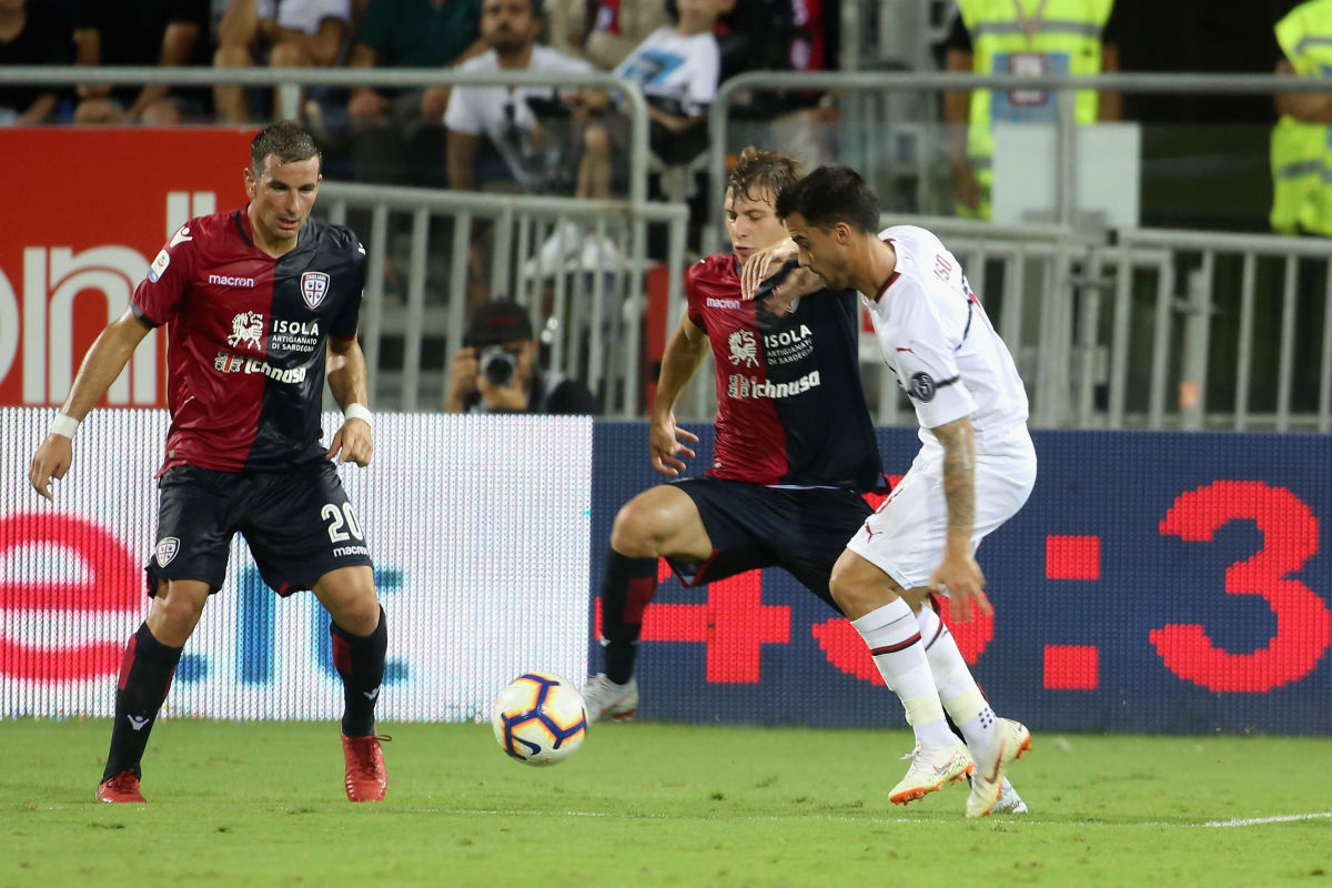 cagliari-v-ac-milan-serie-a-5b9ebefc283a725740000004.jpg