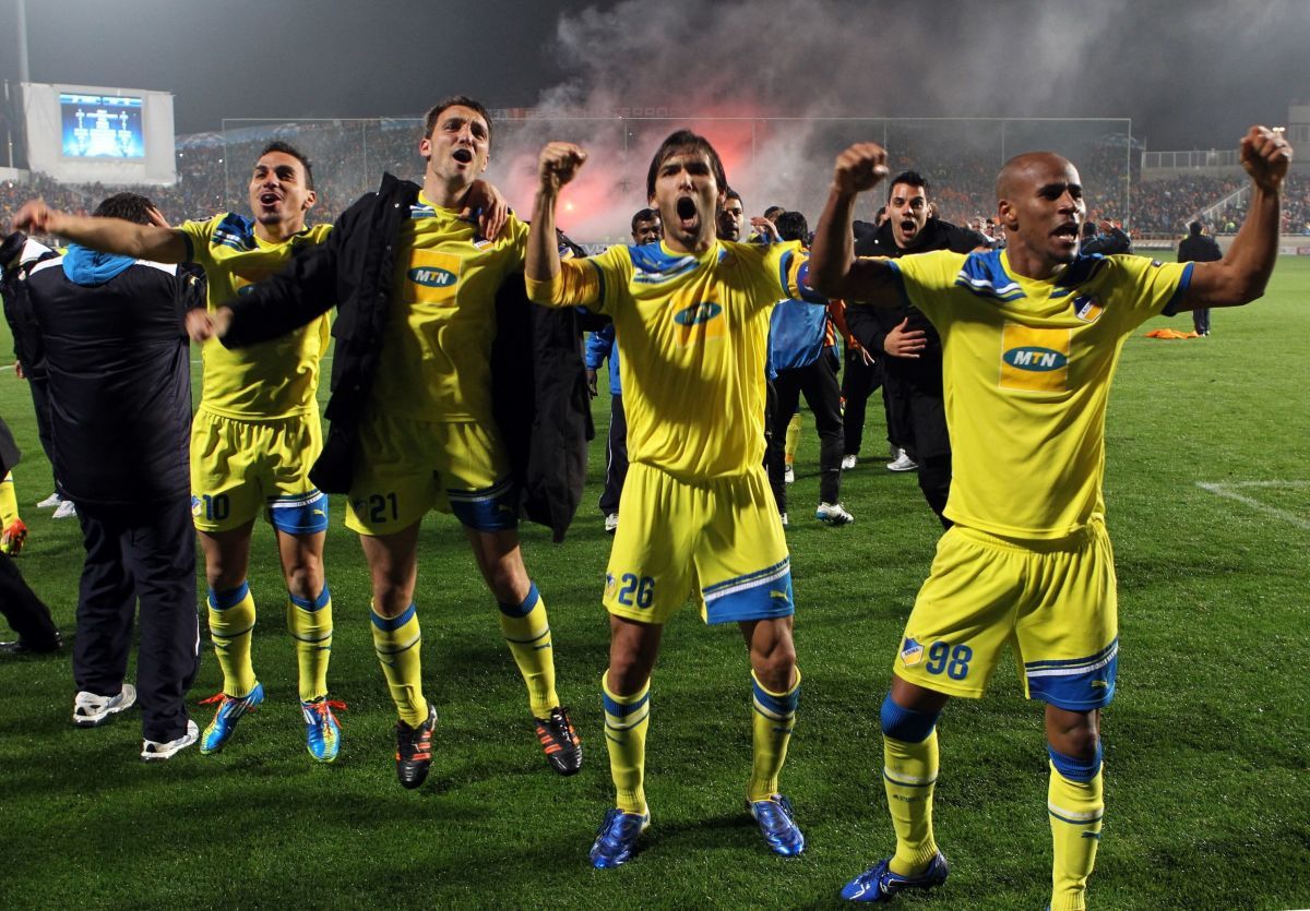 apoel-players-celebrate-after-winning-th-5beaf3698e8c54d224000001.jpg