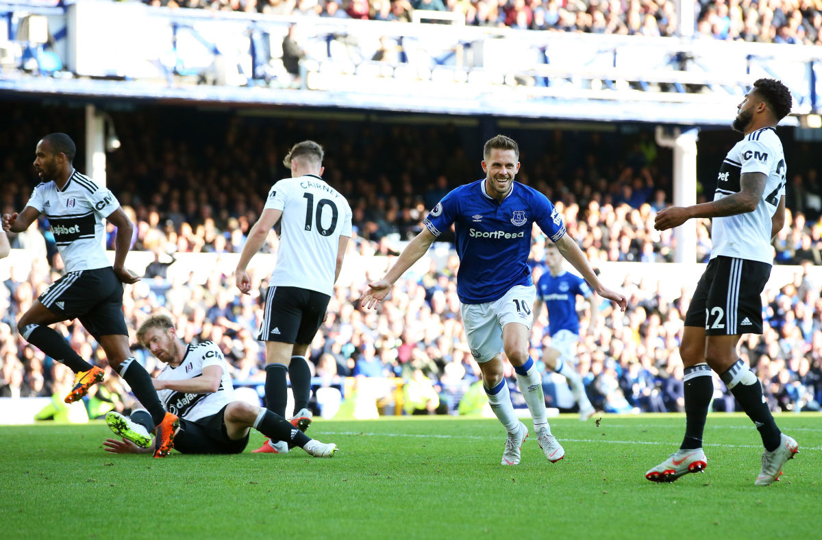 everton-fc-v-fulham-fc-premier-league-5bafaa3414db2f6e8d000001.jpg