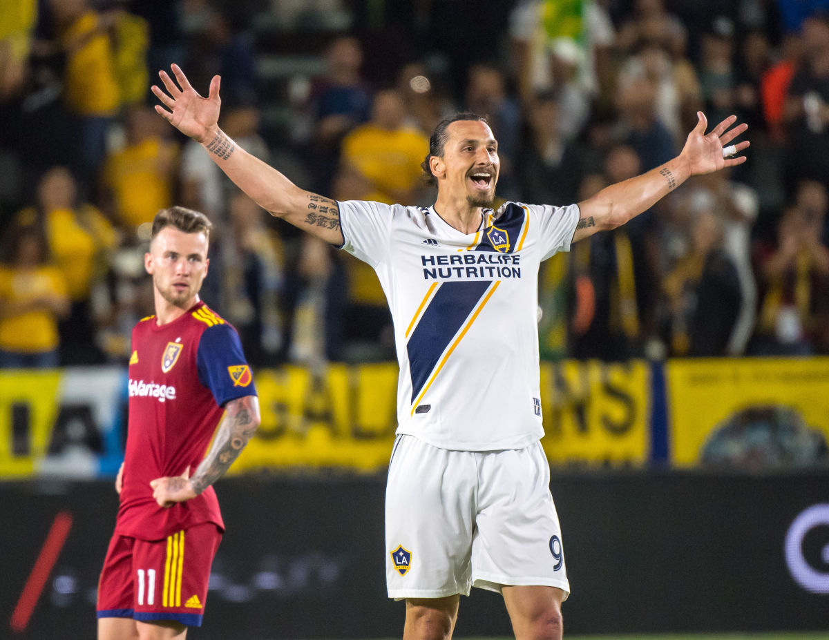 mls-soccer-los-angeles-galaxy-v-real-salt-lake-5b5356163467acd82300001a.jpg
