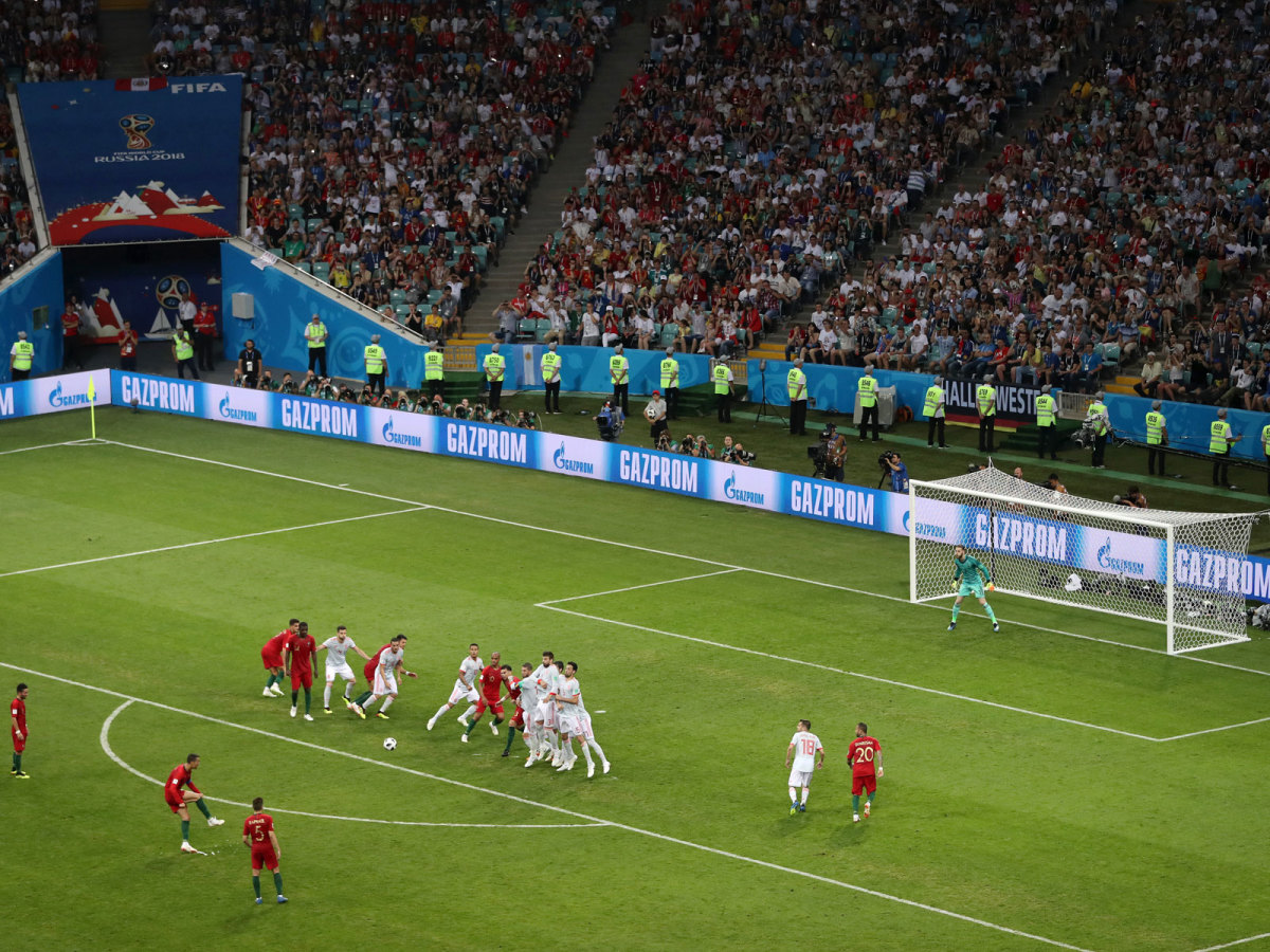 cristiano-ronaldo-free-kick-world-cup.jpg